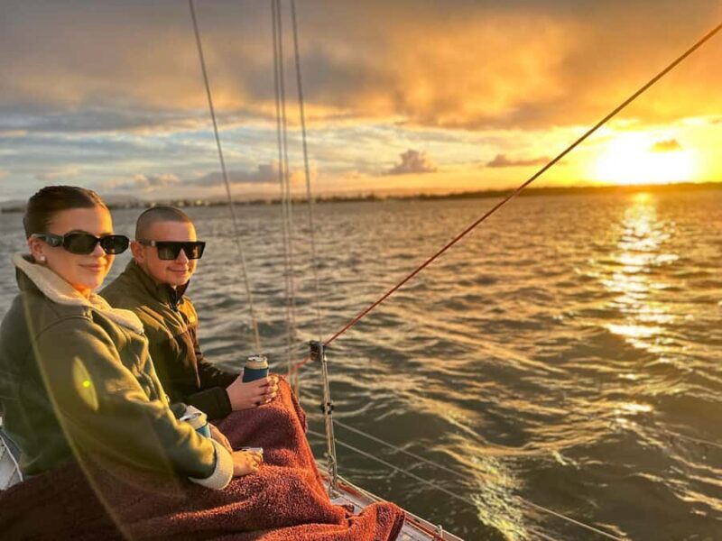 Gold Coast: Sunset Sailing Cruise incl food & drinks - A Closer Look at the Gold Coast Sunset Sailing Cruise