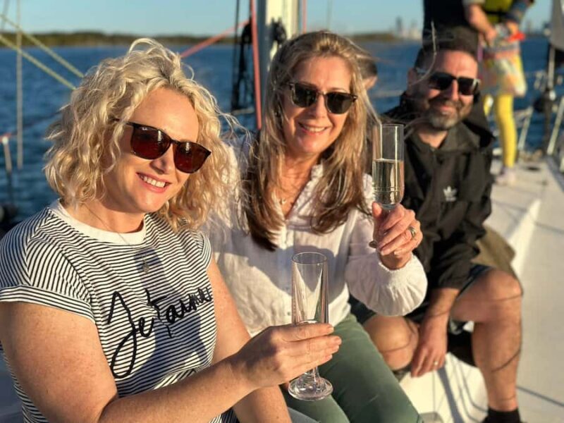 Gold Coast: Sunset Sailing Cruise incl food & drinks - Good To Know