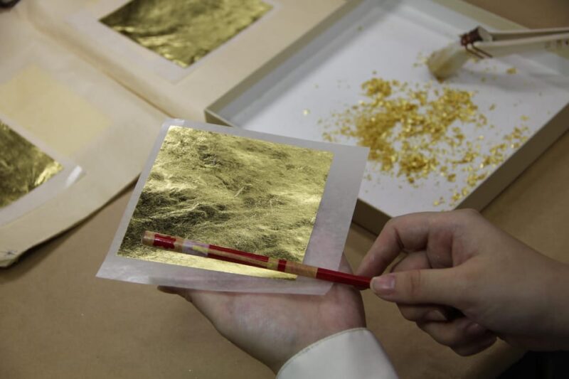 Gold leaf pasting experience in Tokyo (English Guide) - What to Expect