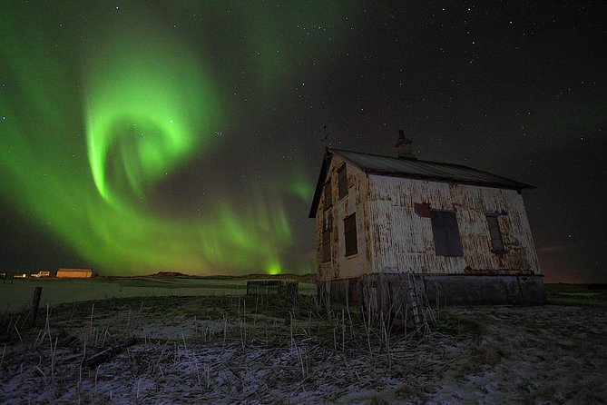 Golden Circle Afternoon and Northern Lights Tour From Reykjavik - Common Questions