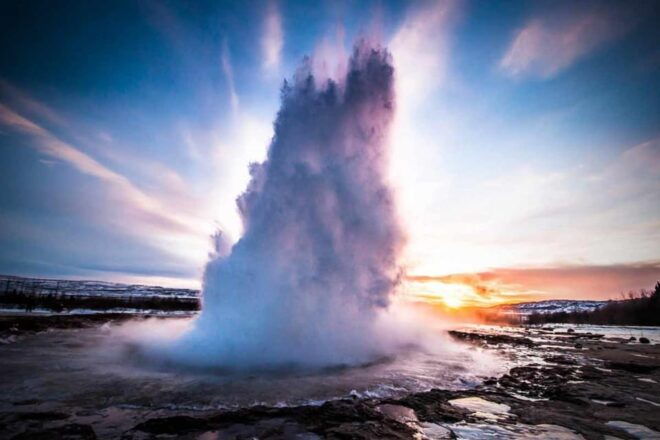 Golden Circle & Blue Lagoon Transfer by VAN With PRO Photo - Inclusions