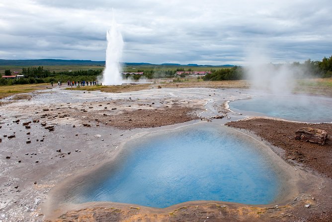 Golden Circle Day Tour Including Blue Lagoon Admission From Reykjavik - Customer Service and Overall Satisfaction