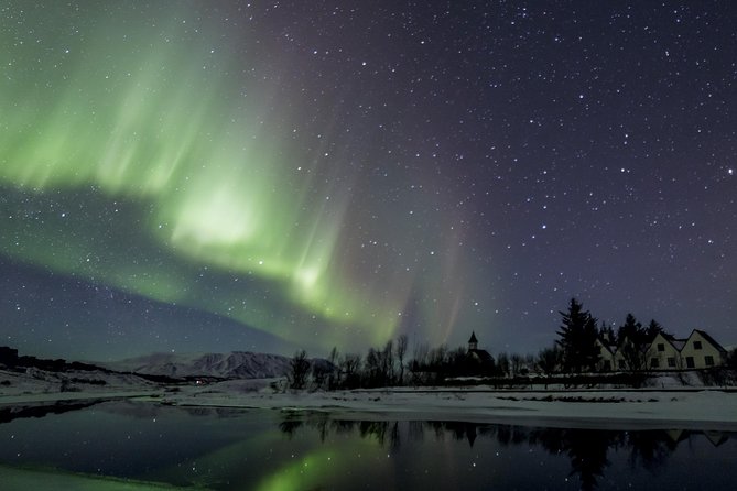 Golden Circle & Northern Lights in Iceland - Nighttime Northern Lights Hunt