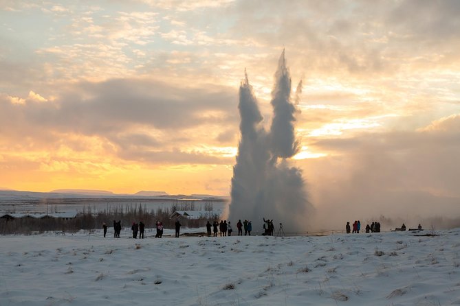 Golden Circle & Northern Lights in Iceland - Hassle-free Hotel Pickup