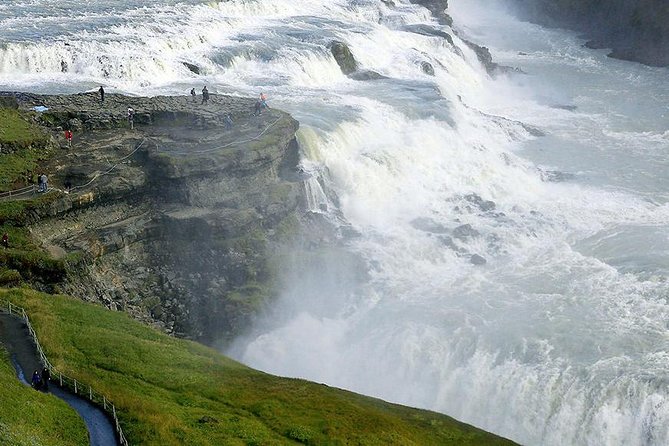 Golden Circle Tour and Evening Northern Lights Cruise From Reykjavik - Geysir and Geysirstofa Museum