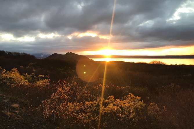 Golden Circle Tour: Gullfoss Falls, Thingvellir, Black Beach  - Reykjavik - The Sum Up