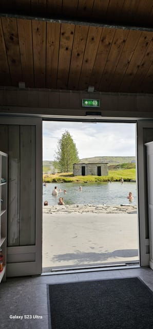 Golden Circle with Friedhamer Farm and Lagoon - A Culinary and Soothing Twist: Lunch at Friðheimar Greenhouse