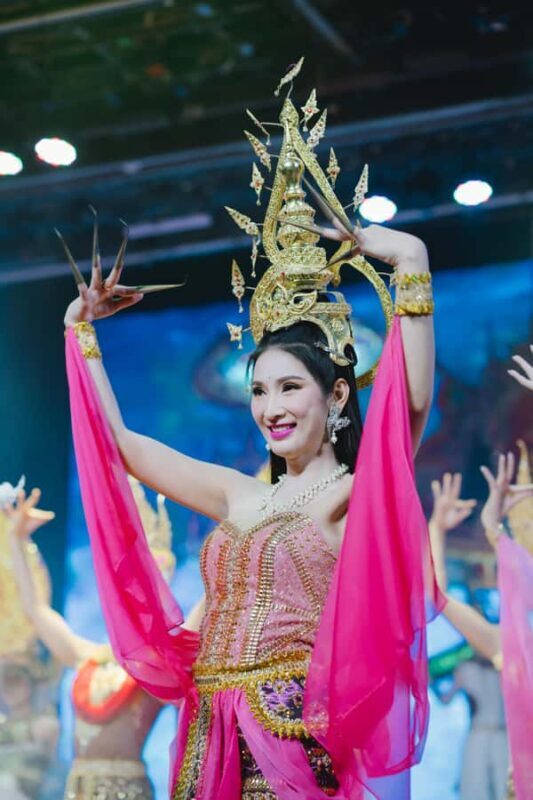 Golden Dome Show Experience: Elegant Performance in Bangkok - An Overview of the Golden Dome Show in Bangkok
