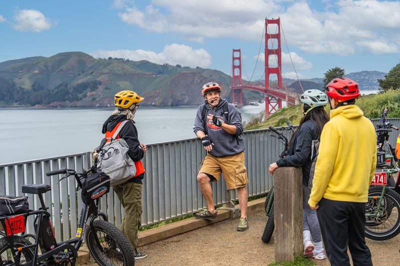 Golden Gate Bridge Guided Bike Tour with Bike Rental Day Pass - The Golden Gate Bridge by bike