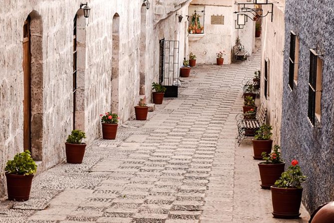 Golden Hour, Legends of Arequipa and Peruvian Coffee - Discover the Legends of Arequipa