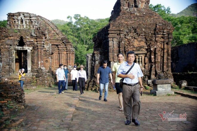 Golden Hour: My Son Sanctuary Luxury Morning Tour - Inclusions and Amenities