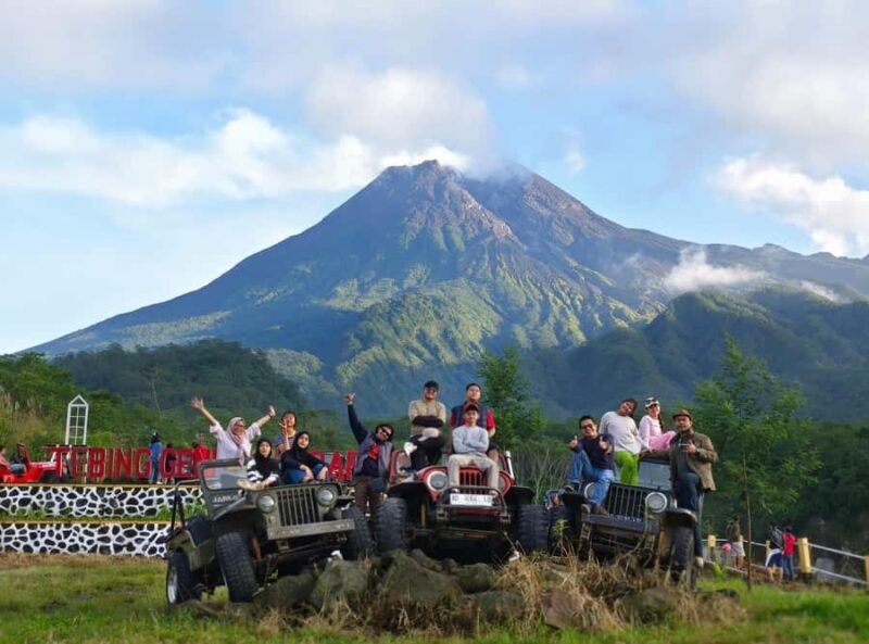 Golden Sunrise at Merapi with Jeep, Prambanan&borobudur tour - FAQ