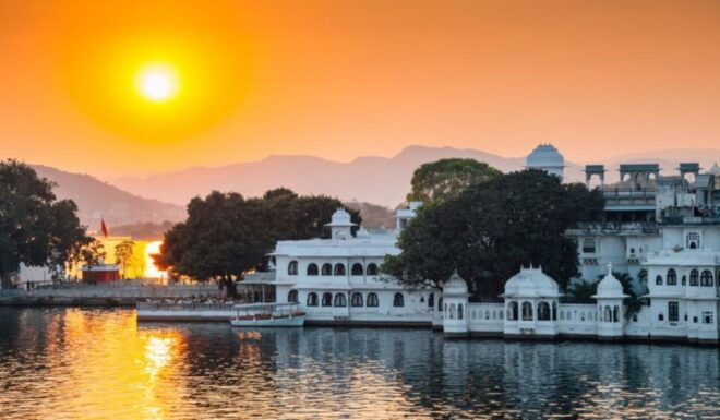 Golden Triangle India Tour With Nepal - Day 02: Delhi-Agra