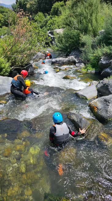 Gole Alcantara: Body Rafting, Scivoli e Tuffi nel Fiume - Good To Know