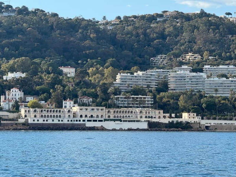 Golf Juan: Sunset Sailing Cruise with aperitif at the Island - Value for Money