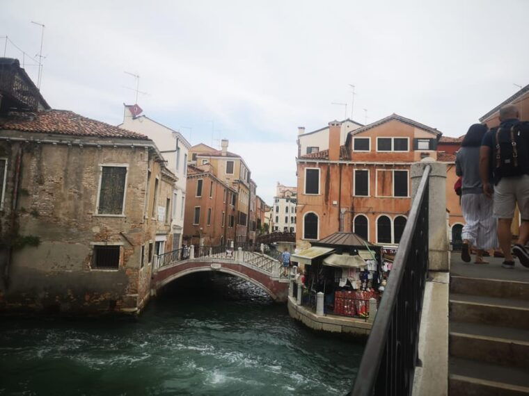 Gondola Ride & Venice Walking Tour - What to Bring