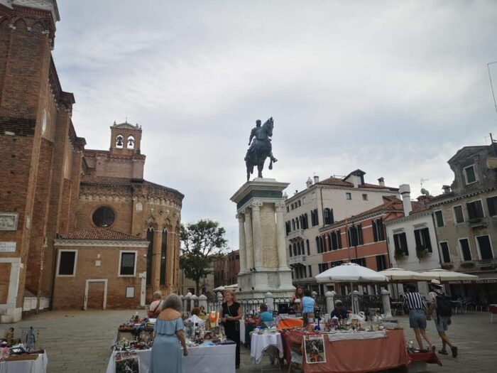 Gondola Ride & Venice Walking Tour - Frequently Asked Questions
