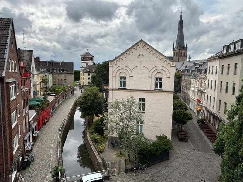 Good morning Düsseldorf: The tour for early risers - Exploring Düsseldorf’s Old Town in the Morning: A Practical Guide