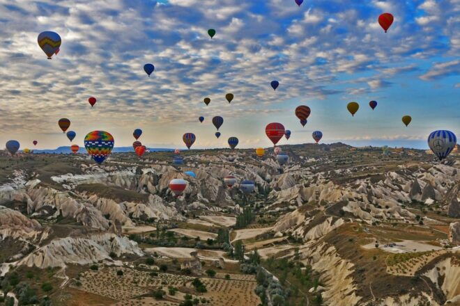 Göreme: Balloon Ride in Otherworldly Landscape of Cappadocia - Celebration and Souvenirs
