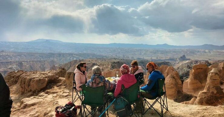 Göreme: Private Hiking Tour With Lunch and Sunset Picnic - Tour Duration and Flexibility