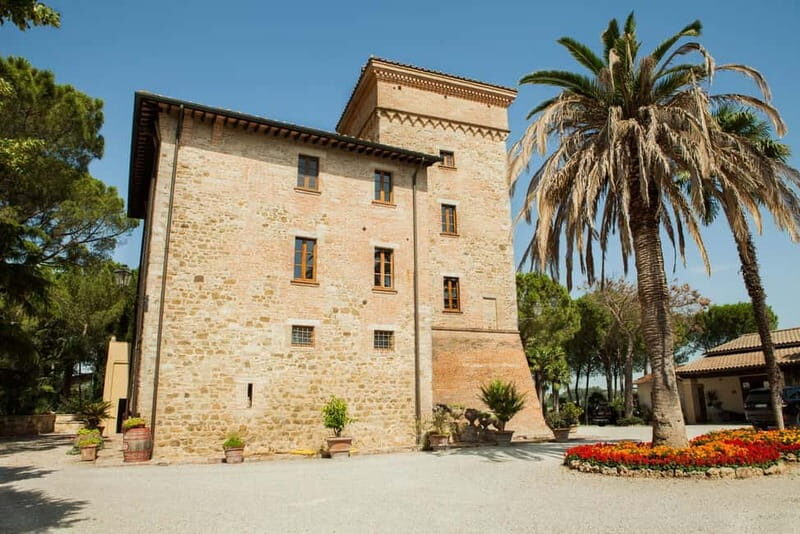 Goretti Winery tour with visit to the tower and tasting of 5 products - Introduction to the Goretti Winery Experience