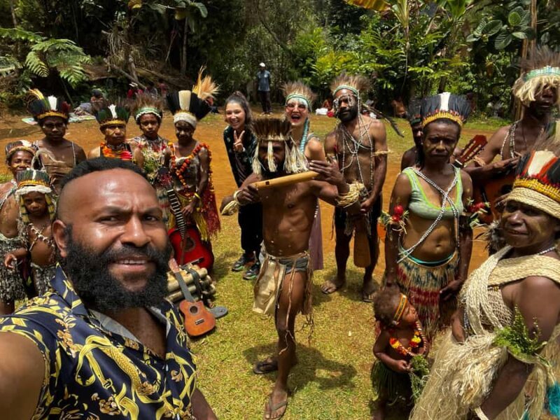 Goroka: Kameufa village tour with traditional dance - An Introduction to the Experience