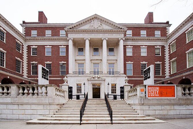 Gossip Girl Uptown Site Tour in a Vintage Car - An In-Depth Look at the Gossip Girl Uptown Site Tour