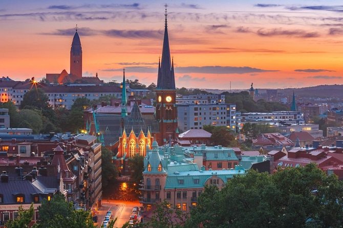 Gothenburg Airport Transfers : Airport GOT to Gothenburg in Business Car - Professional and Experienced Drivers