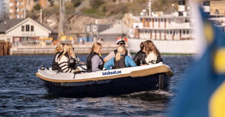 Gothenburg City Center: Electric Selfdrive Boat Tour - Booking Details