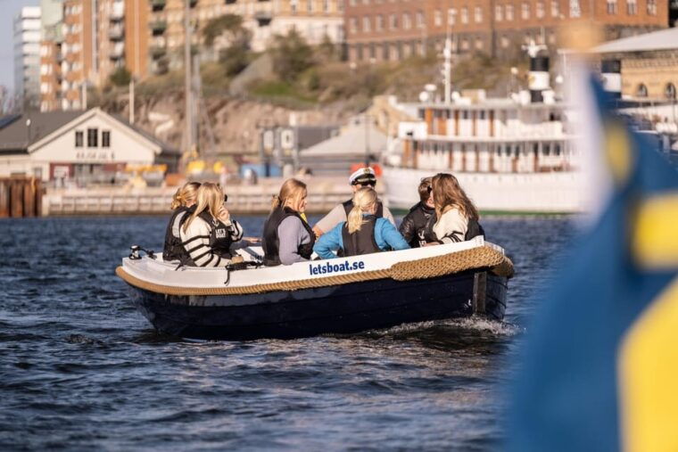 Gothenburg city center: Electric selfdrive boat tour - Who Should Consider This Experience?