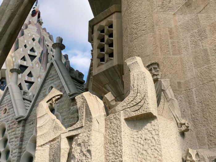 Gothic Paths, Tapas & Sagrada Familia. Private Tour - Passeig De Gràcia Sightseeing