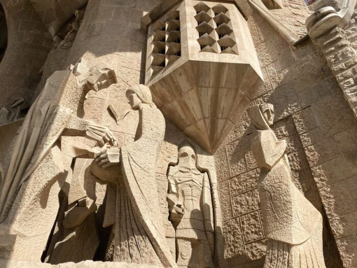 Gothic Paths, Tapas & Sagrada Familia. Private Tour - Common Questions