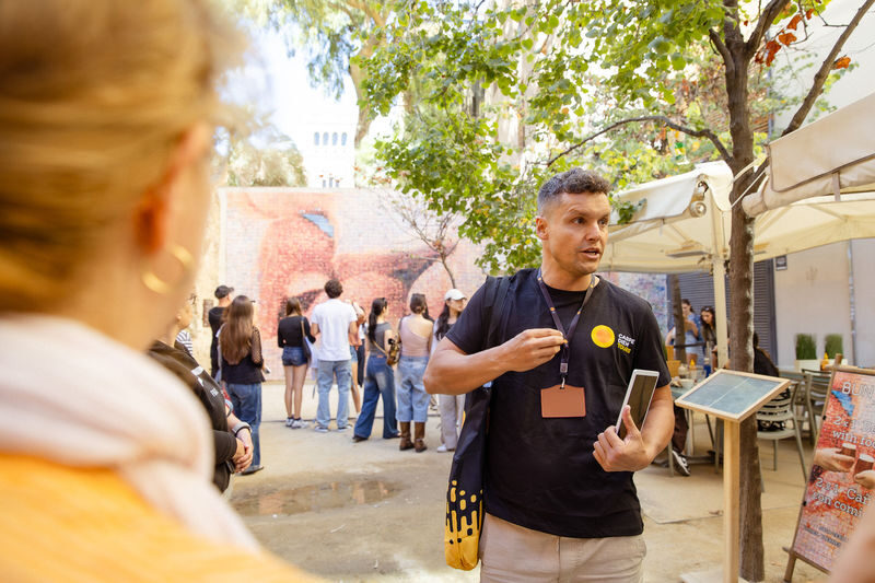 Gothic Quarter & El Born Walking Tour - Starting at Plaça del Vuit de Març