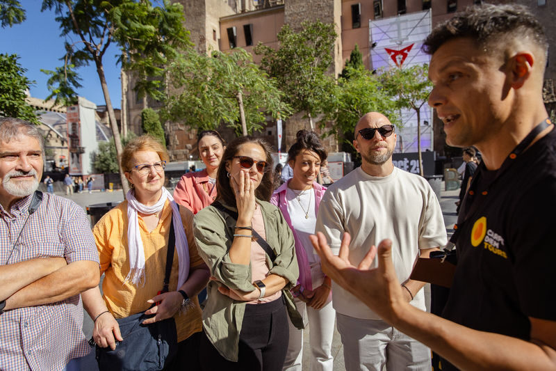Gothic Quarter & El Born Walking Tour - Who should book this walk