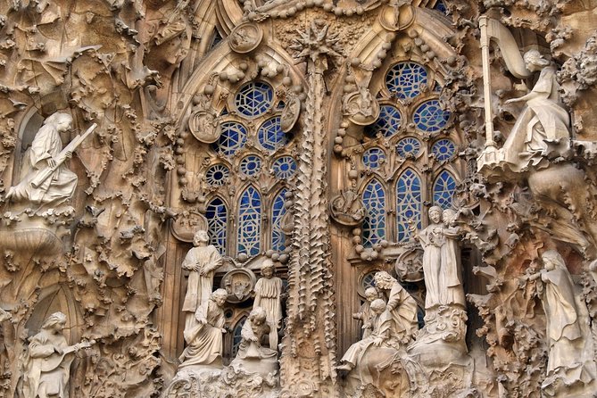 Gothic Quarter Private Tour With Sagrada Familia Skip the Line - Cancellation Policy
