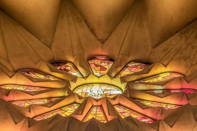 Gothic Quarter Private Tour With Sagrada Familia Skip the Line - Common Questions