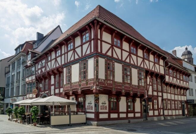 Göttingen: Escape Tour - Self-Guided Citygame - Selecting Participants and Checking Date Availability