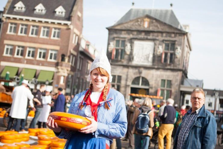 Gouda: Audio Tour of Goudse Waag Cheese and Crafts Museum - Experience Highlights