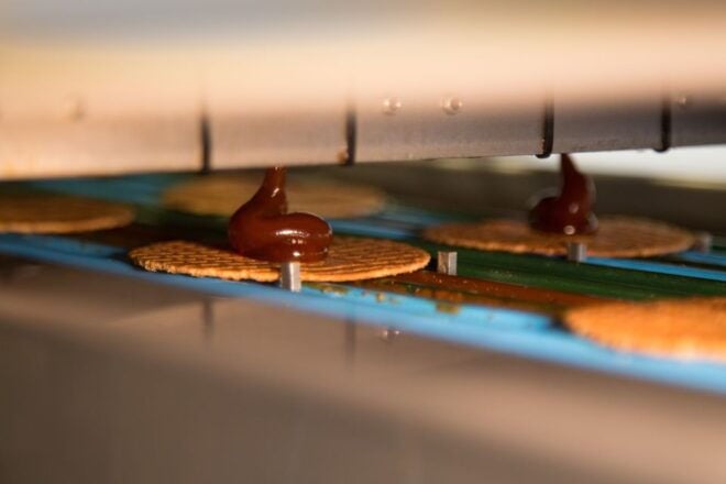 Gouda: Syrup Waffle Factory Ticket With a Waffle - Review Summary