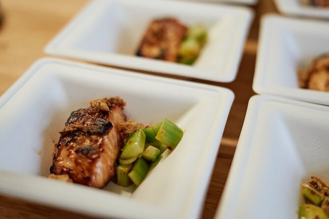 Gourmet Brunch With Celebrity Chef in Vlatava River - Exciting Inclusions and Amenities