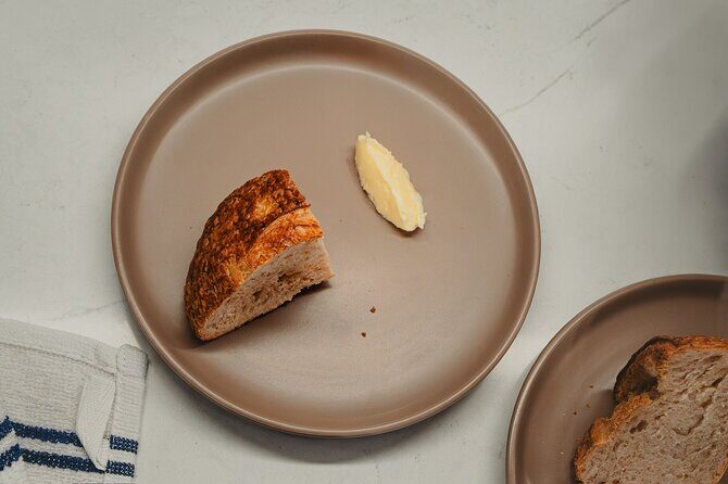 Gourmet Dining Experience - Authenticity and Personalized Service