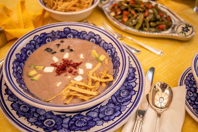 Gourmet Dining Experience With a Local in Her Beautiful Mexico City Home - Meeting and Pickup Details