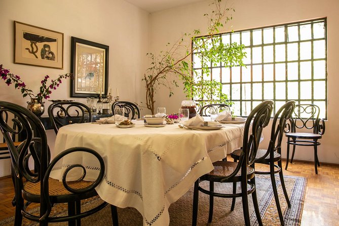 Gourmet Dining Experience With a Local in Her Beautiful Mexico City Home - Common Questions