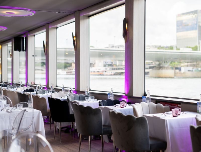 Gourmet Dinner Cruise on Seine River with Live Music in Paris - Who should choose this Seine dinner cruise