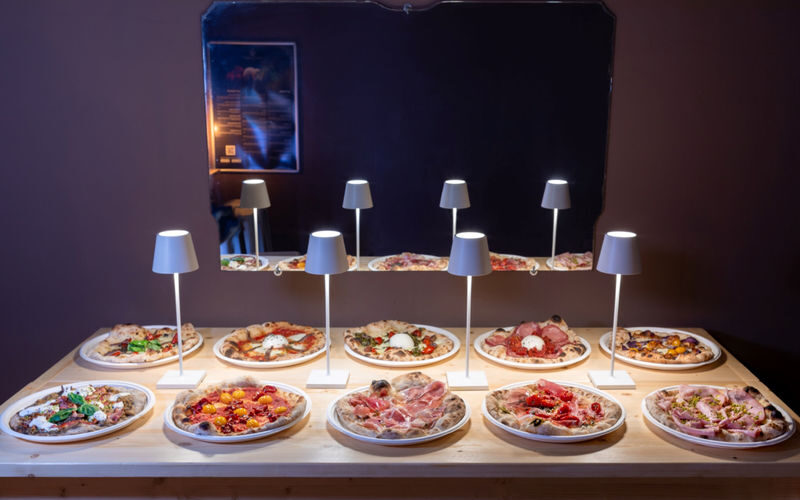 Gourmet Pizza Experience with Drinks and Dessert in Lecce - What arrives at the table