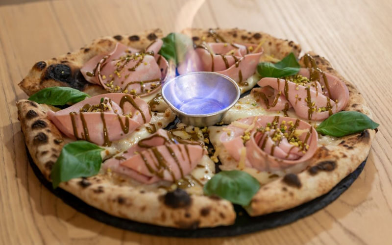 Gourmet Pizza Experience with Drinks and Dessert in Lecce - Who will enjoy this dinner
