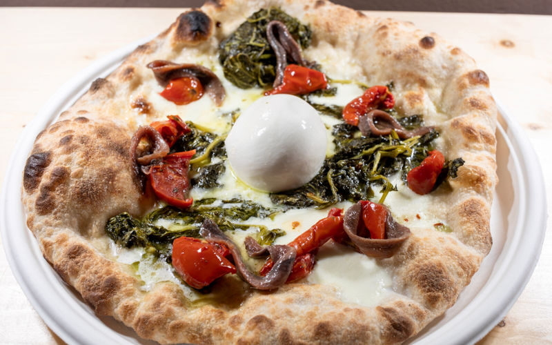Gourmet Pizza Experience with Drinks and Dessert in Lecce - Booking and practical details