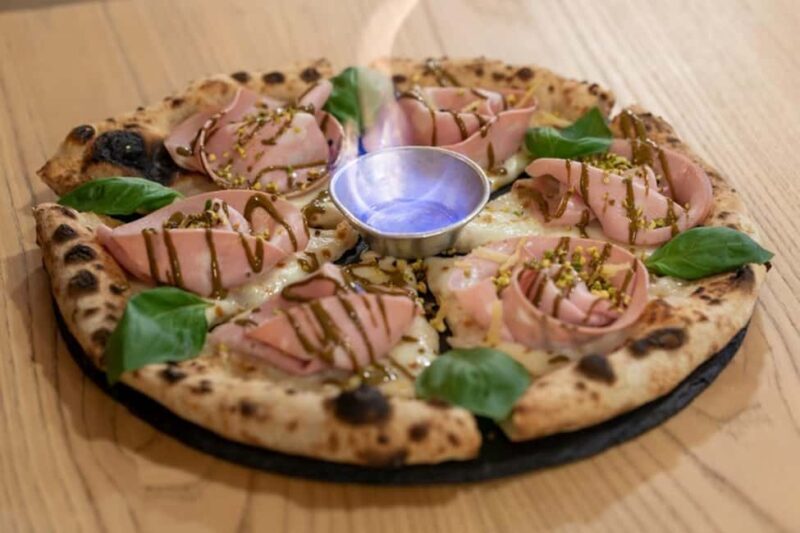 Gourmet Pizza Experience with Drinks and Dessert in Lecce - A Closer Look at the Experience