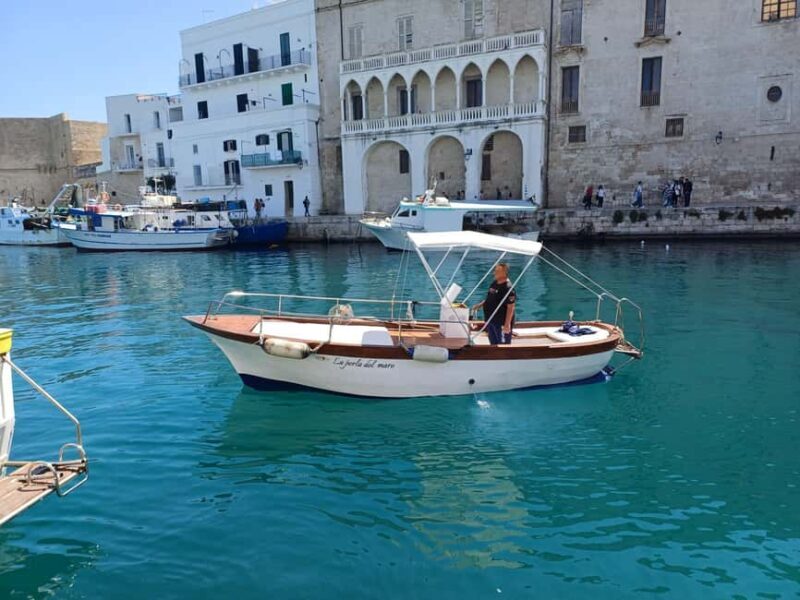 Gozzo tour along the coast of Monopoli - Who Should Book This Tour?