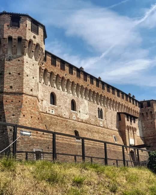 Gradara: Entry Ticket to Rocca with Audio Guide App - What to Expect During Your Visit